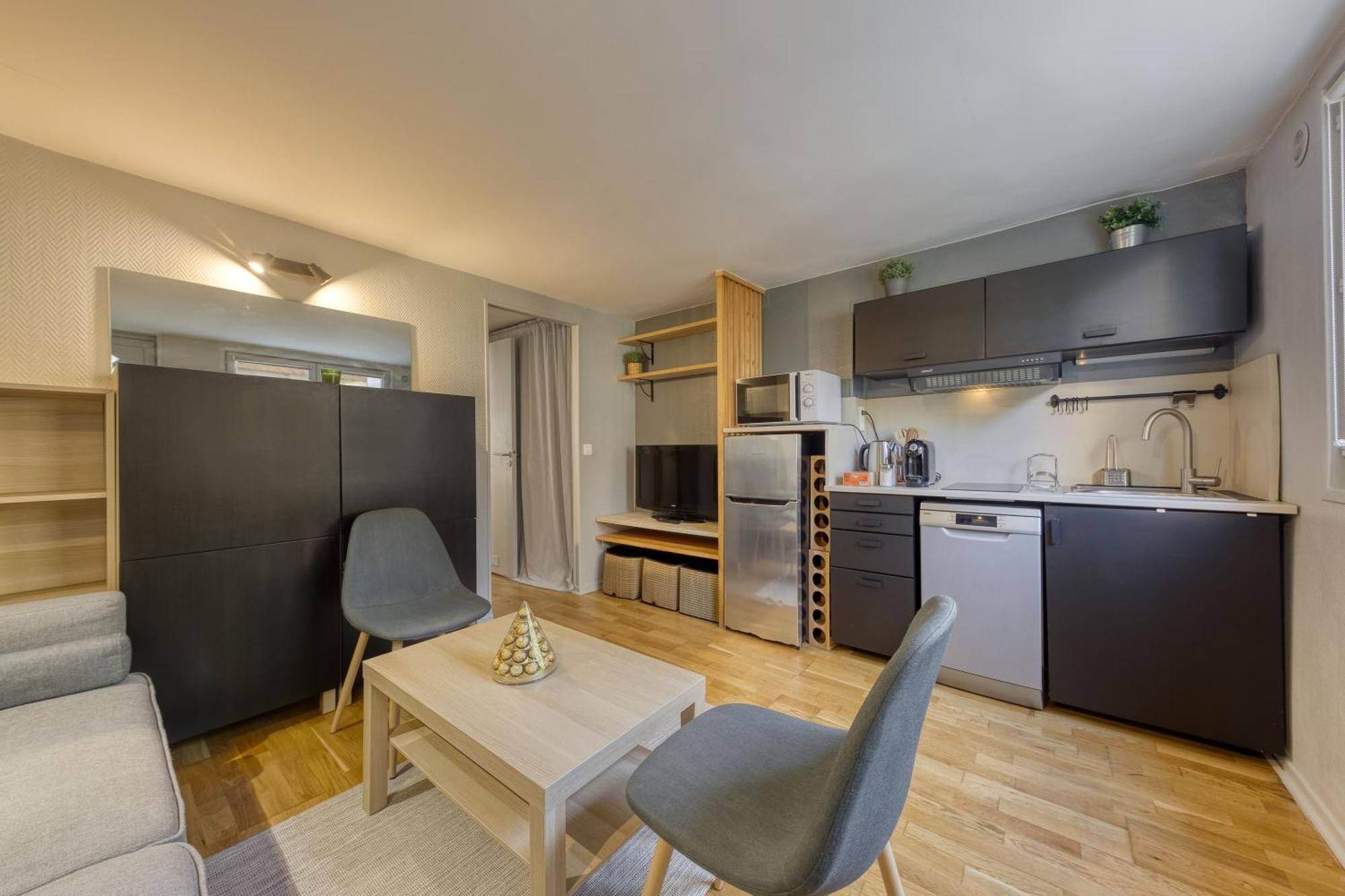 Apartment Entree Privee, Calme, Rafraichisseur D'air, Proche Paris - Genius Saint-Maur-des-Fossés